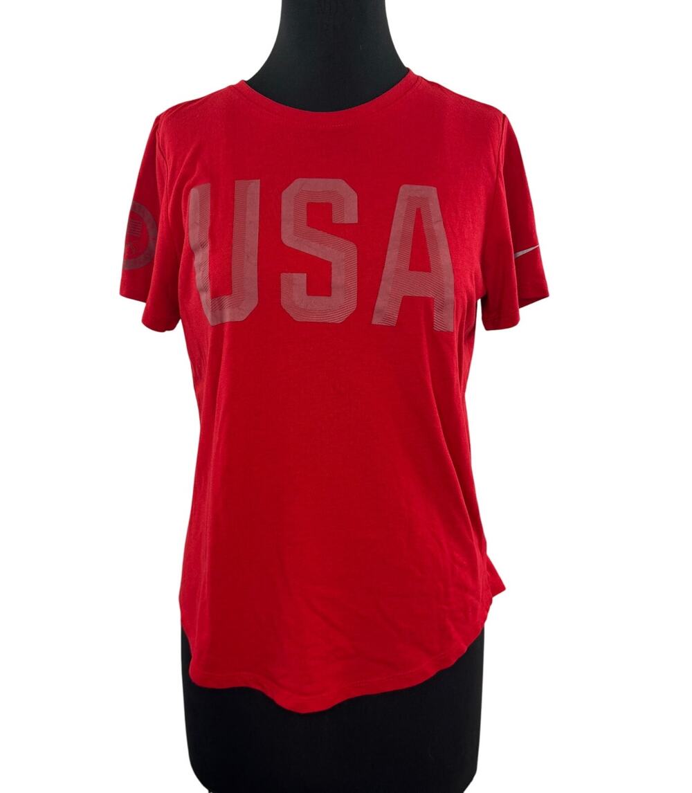 Nike USA Olympic Team Red T-Shirt Crew Neck Curved Hem Pullover Tee Size Large L